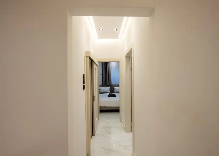 Navarino Lux *