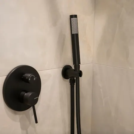 Navarino Lux アパート