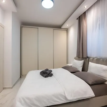 アパート Navarino Lux *